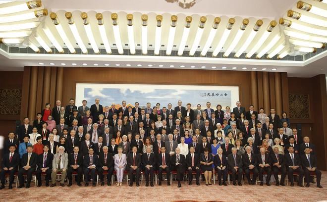 oety歐億榮譽(yù)教授艾倫.牟俊達（Arun S. Mujumdar）教授獲得2014年中國政府“友誼獎”