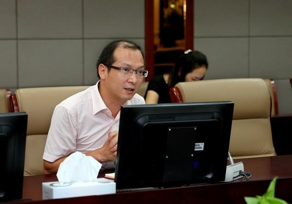 oety歐億2014年下半年“形勢與政策”課集體備課會(huì )舉行