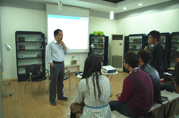 理性創(chuàng  )業(yè)，實(shí)現人生價(jià)值