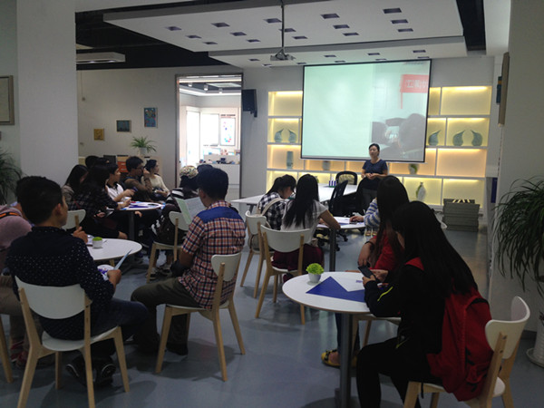 創(chuàng  )業(yè)學(xué)院學(xué)員參觀(guān)走訪(fǎng)oety歐億國家大學(xué)科技園